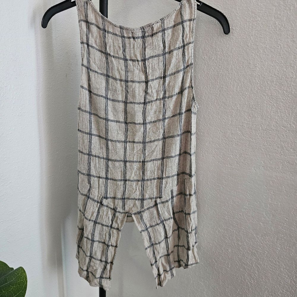 Tank Top - Picture 3 of 4